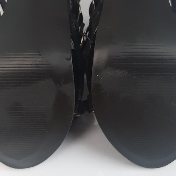 BCBG PARIS HEELS , HEELS ARE 4.5 - Picture 9 of 15